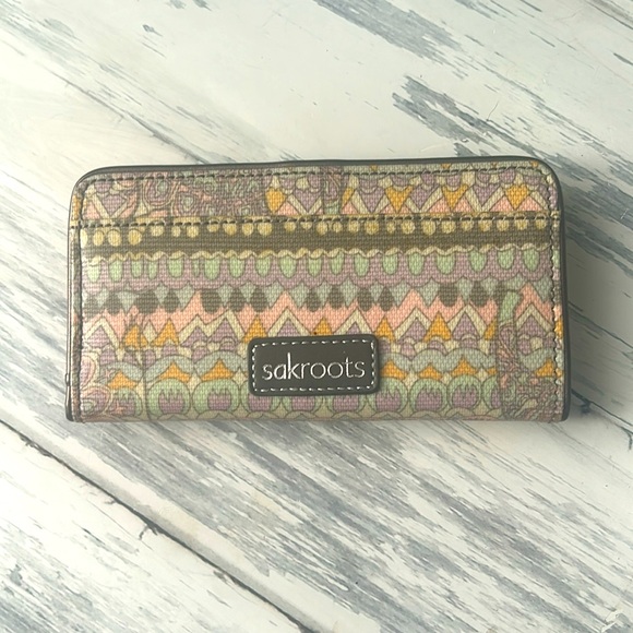Sakroots vegan wallet. Pastel elephant design. Excellent condition - Picture 2 of 4